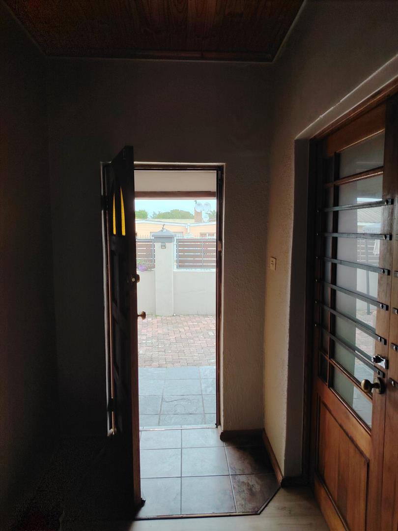 To Let 3 Bedroom Property for Rent in Parow Western Cape